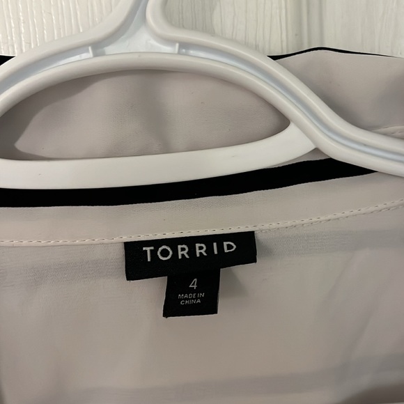 Torrid striped button front long sleeve shirt - Picture 4 of 6